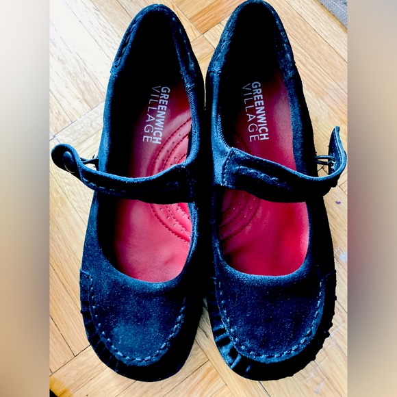 GREENWICH VILLAGE - Black Suede Mary-Jane Ballerina Flats - Size 6 - New! - Picture 1 of 3